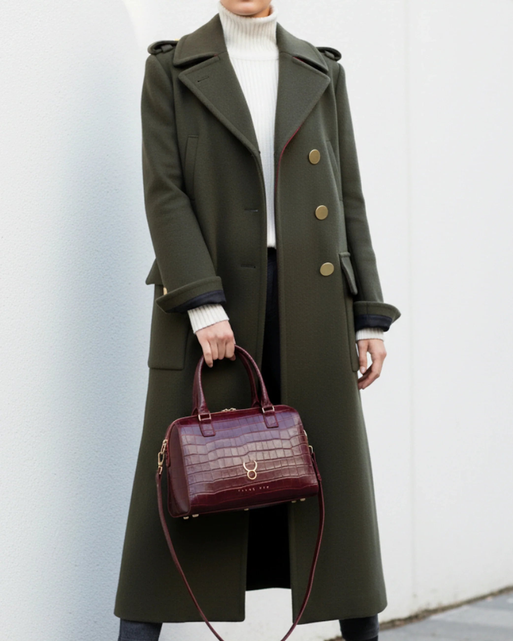 Coco Burdeos — Lifestyle look editorial invierno