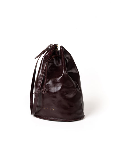 Bolso Bucket Bag Piel Charol Vino Minimal Edition