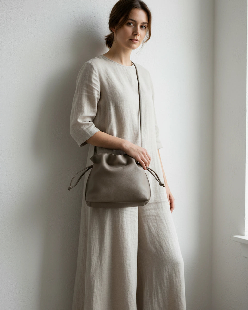 Antonia Slouchy Leather Taupe Women's Bag TAUROMIO
