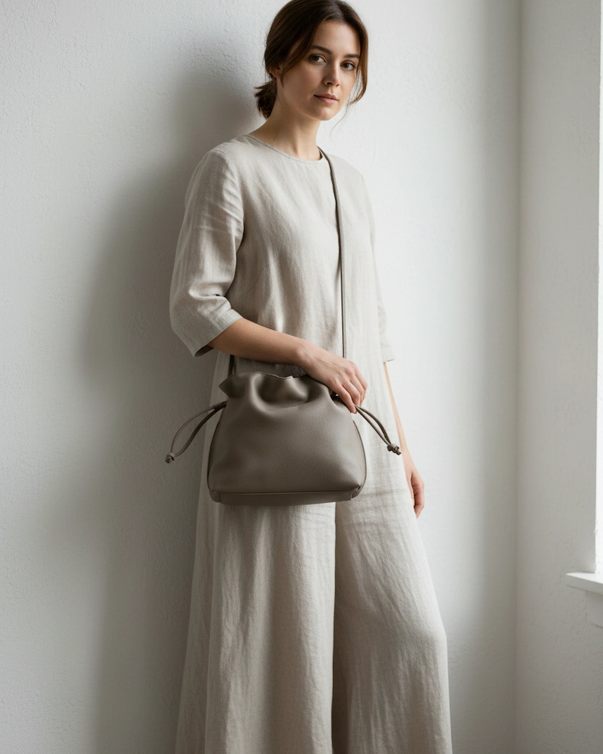 Antonia Slouchy Leather Taupe Women's Bag TAUROMIO