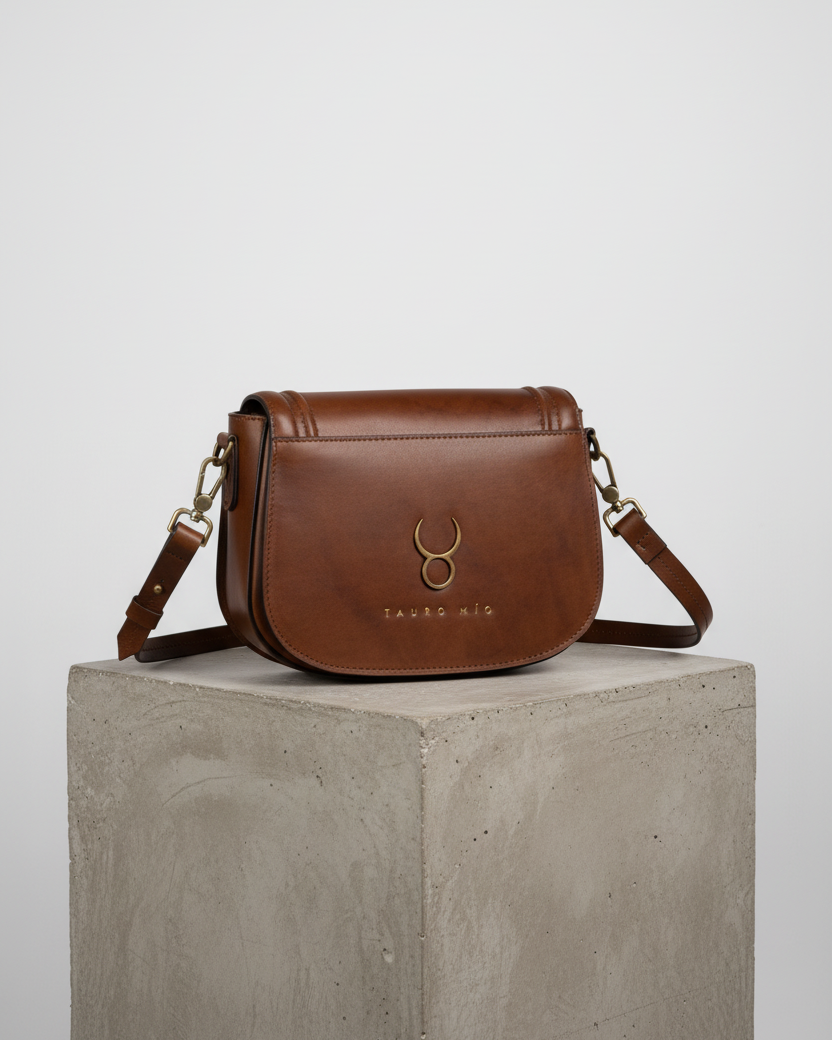 Bolsa café trasera pedestal cemento