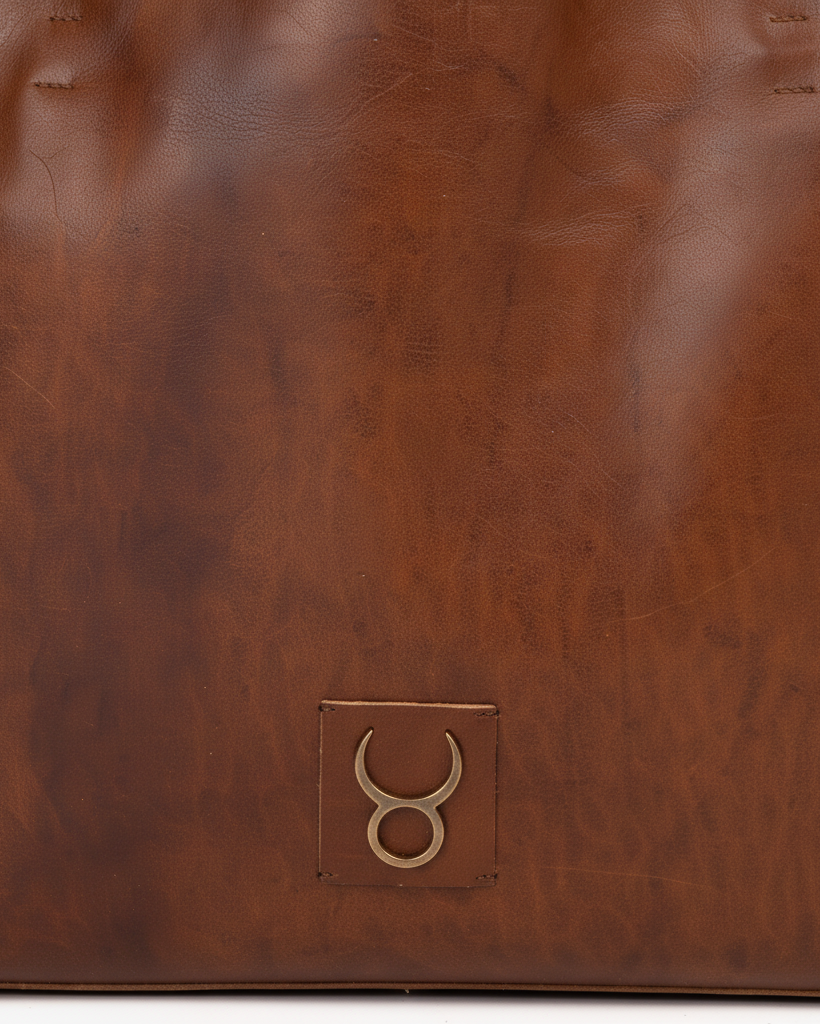 Close Up Rose Tote Caoba